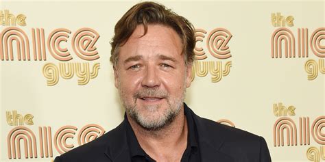 russel crowe naked|Ridiculous: Russell Crowe reveals he signed contract mandating。